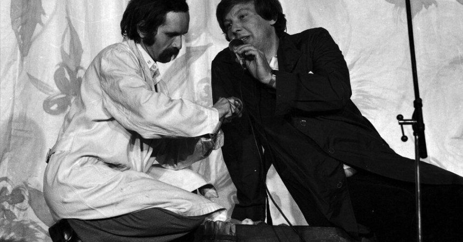 zdjęcie: 45 lat temu Zenon Laskowik i Bohdan Smoleń zadrwili z cenzury. Najsłynniejszy kabaret PRL-u / fot. PAP