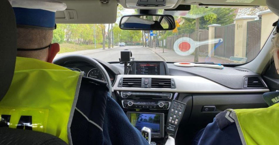 zdjęcie: Jechał nietrzeźwy, a przy tym znieważył policjantów. / fot. KMP w Gdyni