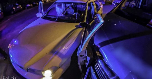 Uciekał przed patrolem, rozbił kilka aut. Nietrzeźwy kierowca zatrzymany