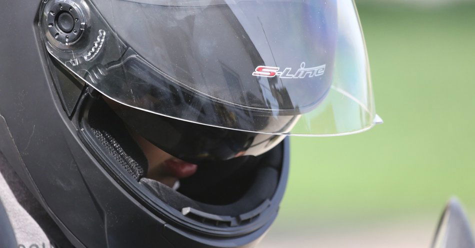 zdjęcie: Nieletni bez karty motorowerowej, kasku ochronnego i na kradzionym skuterze / pixabay/4612903