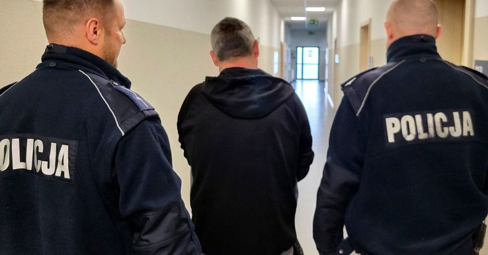 zdjęcie: Poszukiwany 48-latek w rękach tucholskich policjantów / fot. KPP w Tucholi