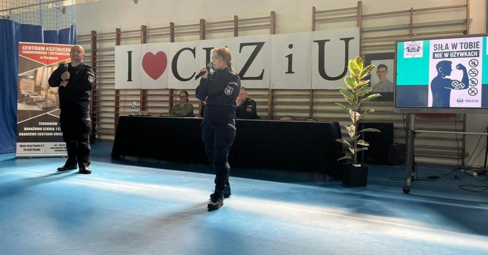 zdjęcie: Zakończenie kampanii profilaktycznej „Siła w Tobie nie w używkach” / fot. KMP w Radomiu