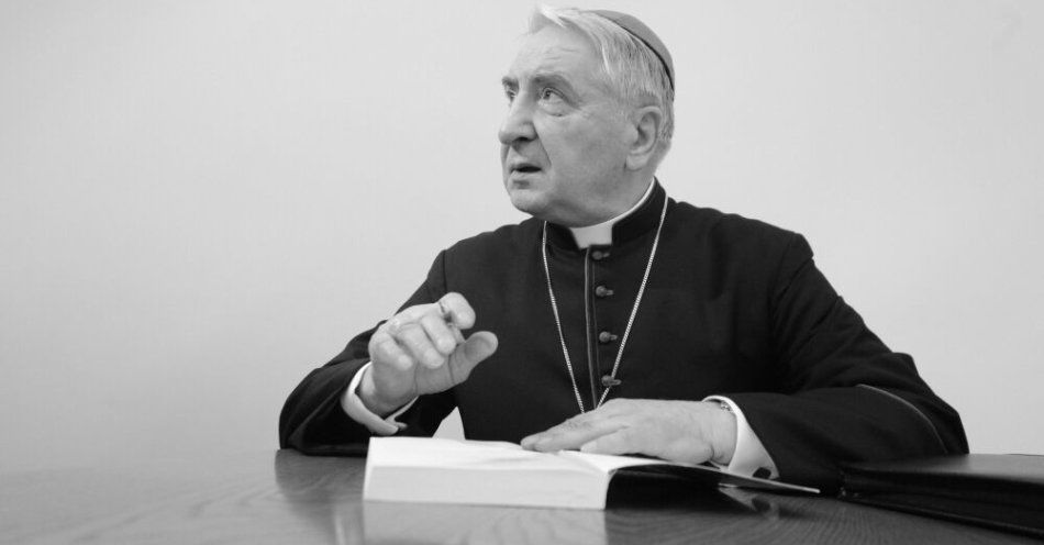 zdjęcie: W wieku 86 lat zmarł abp Józef Kowalczyk, nuncjusz apostolski w Polsce w latach 1989-2010 i prymas Polski w latach 2010-14 / fot. PAP