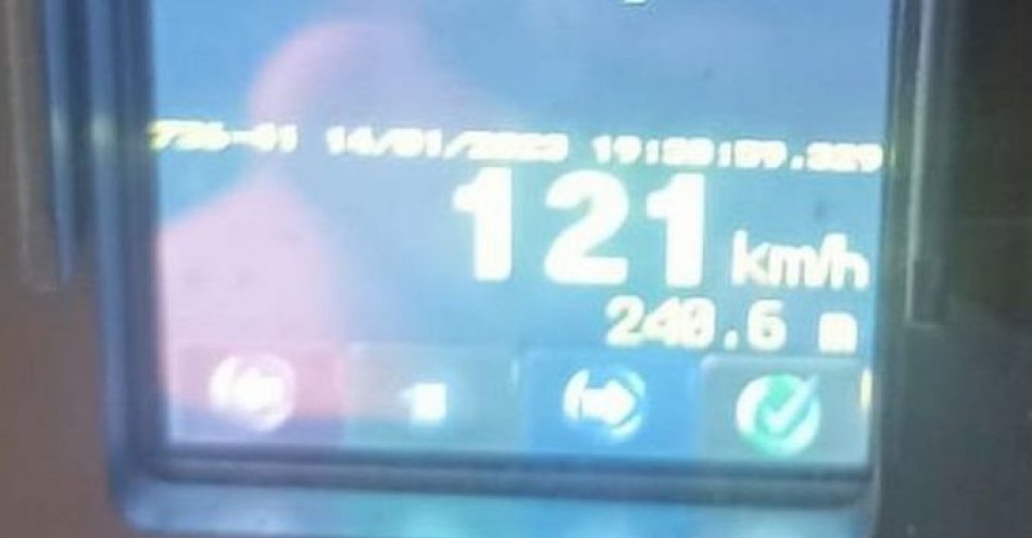 zdjęcie: Jechał ponad 120 km/h w obszarze zabudowanym / fot. KPP Skarżysko-Kamienna