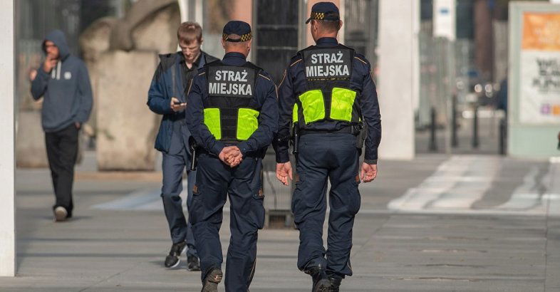 zdjęcie: Dane ze Straży Miejskich: Polacy coraz mniej donoszą na spalających odpady w domowych piecach / fot. nadeslane