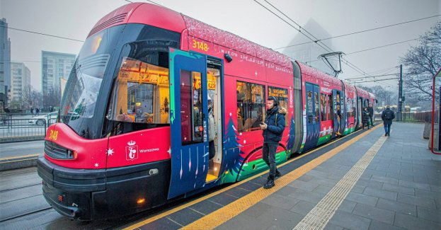 Świąteczne pojazdy już kursują po Warszawie