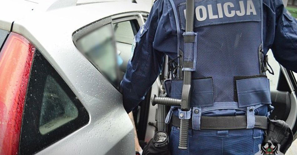 zdjęcie: Został skazany przez sąd za kradzieże, dlatego teraz pół roku spędzi z więzieniu / fot. KMP w Wałbrzychu