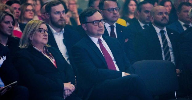 Suwerenność Polski jest zagrożona najbardziej od czasu upadku komunizmu