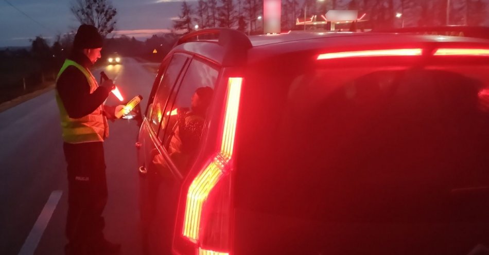 zdjęcie: Podczas akcji policjanci zatrzymali nietrzeźwego kierowcę / fot. KPP w Tucholi