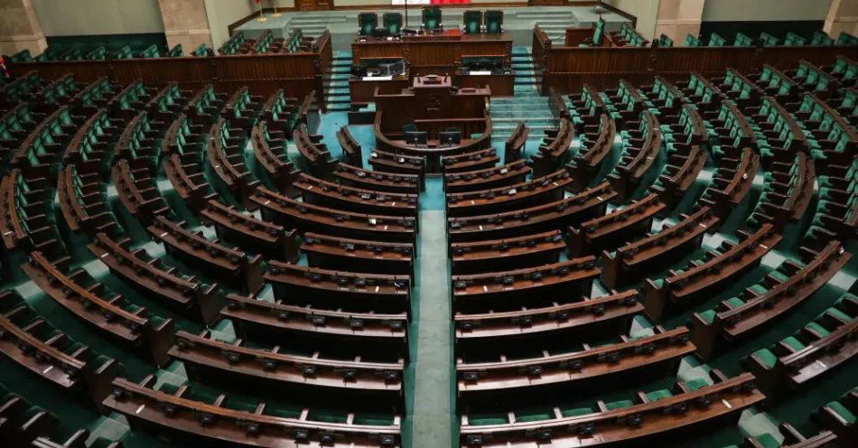 zdjęcie: Sondaż dla WP: KO z poparciem 27,3 proc., PiS – 20,6 proc., Konfederacja – 14,1 proc. / Warszawa, 25.02.2026. Sala obrad w Sejmie w Warszawie, 25 bm. (tg/zkoc) PAP/Tomasz Gzell