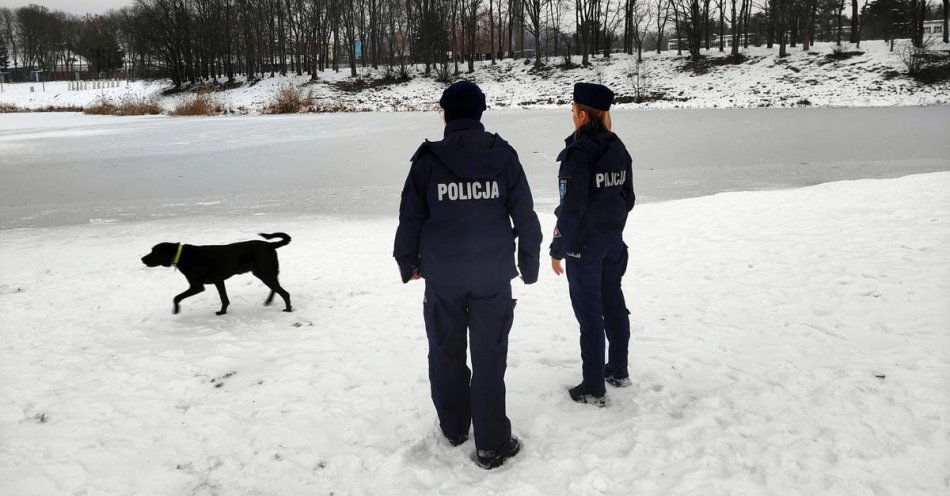 zdjęcie: Zimowe aktywności? Tak! – ale tylko w bezpiecznym wydaniu / fot. KMP w Koszalinie