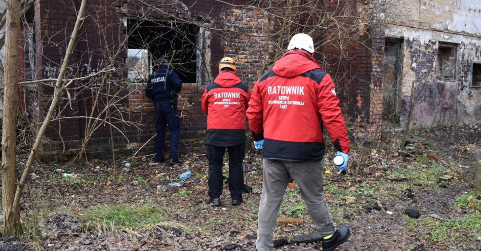 zdjęcie: O życie i zdrowie bezdomnych troszczą się policjanci i mieszkańcy / fot. KPP Żary