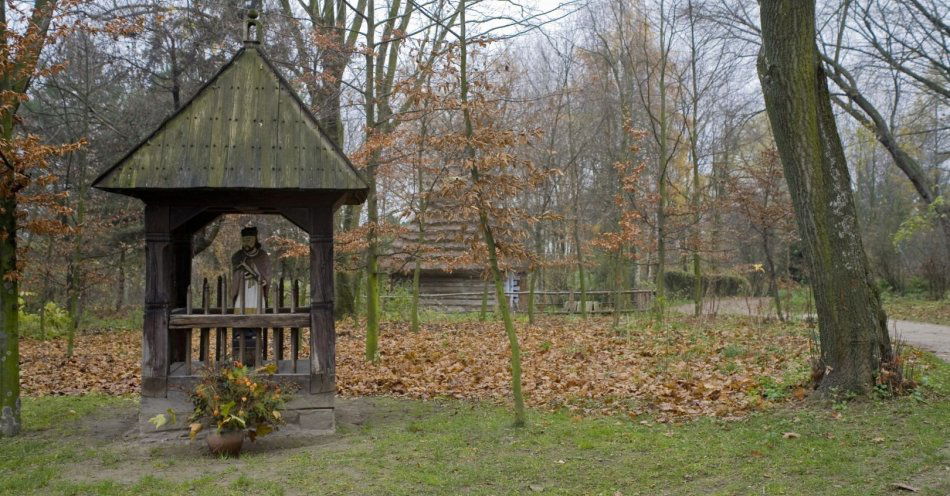 zdjęcie: Samorządy planują renowację 13 zabytkowych kapliczek / v22459993