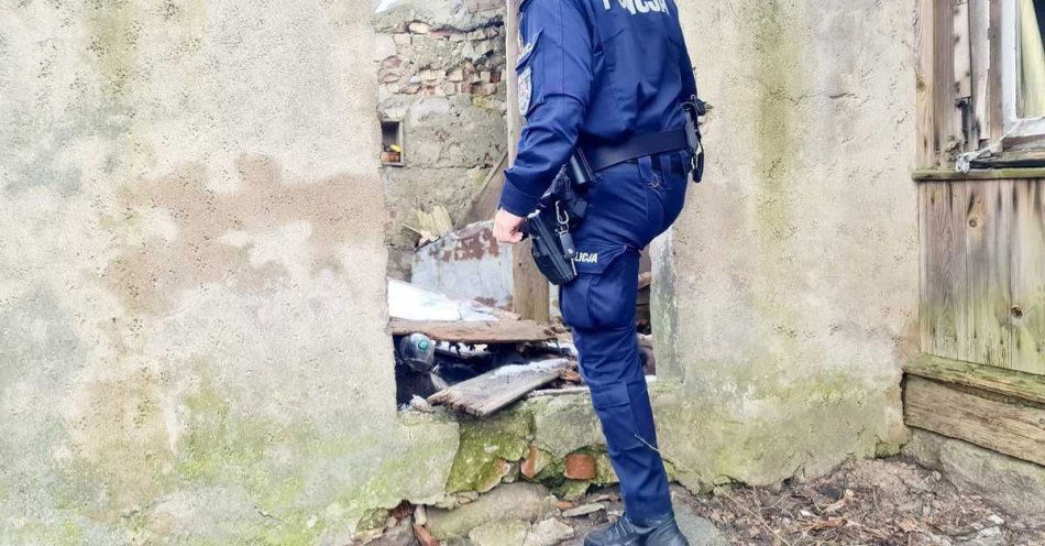 zdjęcie: Reagujmy na osoby zagrożone wychłodzeniem / fot. KPP Mońki