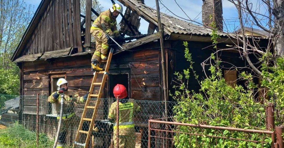 zdjęcie: Tragiczny w skutkach pożar drewnianego domu / fot. KPP Radzyń Podlaski