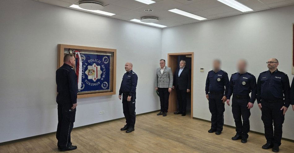 zdjęcie: Wrocław: policjanci nagrodzeni za zatrzymanie sprawców kradzieży / fot. KMP w Wrocławiu