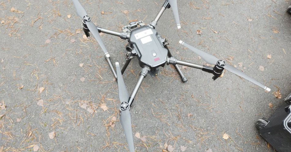 zdjęcie: Drony na S10 zatrzymały wyścigi słoni ciężarówek / fot. KPP w Wałczu 1