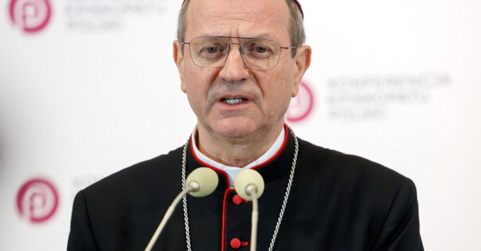 zdjęcie: Abp Wojda dla PAP: Kościół musi zmienić język głoszenia Ewangelii i kontynuować proces oczyszczania / Częstochowa, 19.11.2024. Metropolita gdański, przewodniczący Konferencji Episkopatu Polski abp Tadeusz Wojda podczas briefingu prasowego podsumowującego obrady 399. Zebrania Plenarnego KEP na Jasnej Górze w Częstochowie, 19 bm. (jm) PAP/Waldemar Deska