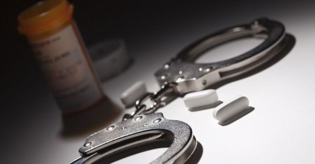 71-letni psychiatra podejrzany o wystawienie niemal 2 tys. fałszywych recept