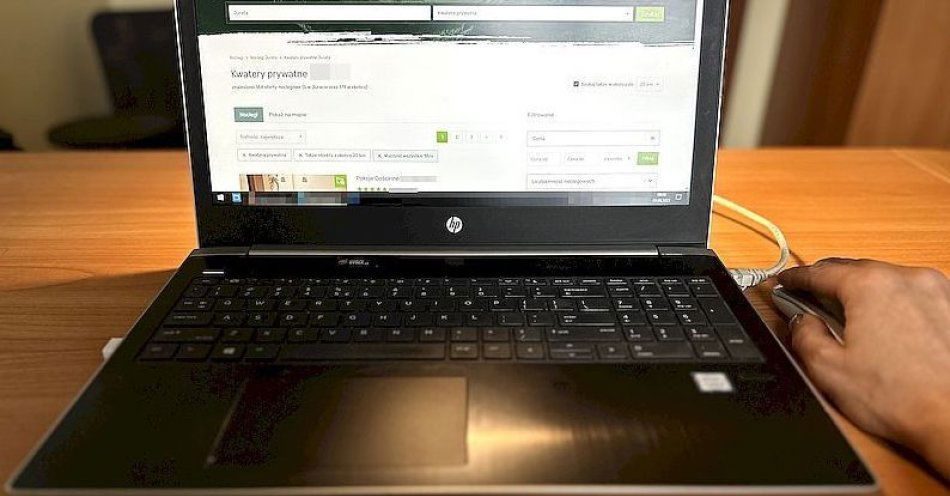 zdjęcie: Oszustwo na kwaterę. dzielnicowi z powiatu puckiego informują, jak nie dać się oszukać / fot. KPP w Pucku