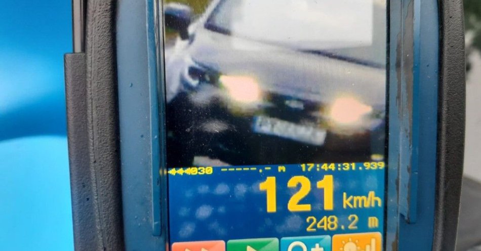 zdjęcie: 121 km/h w Górze. Kierowca stracił prawo jazdy na 3 miesiące / fot. KPP Śrem