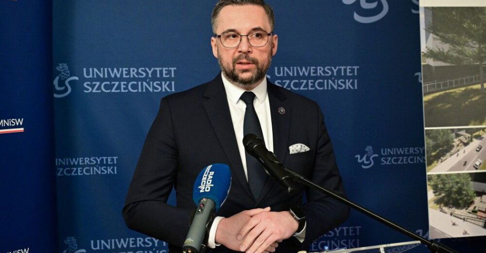 zdjęcie: Minister nauki otworzył wyremontowany za 5 mln zł dom studencki Uniwersytetu Szczecińskiego / Szczecin, 30.03.2026. Minister nauki i szkolnictwa wyższego Marcin Kulasek podczas wizyty w Domu Studenckim 