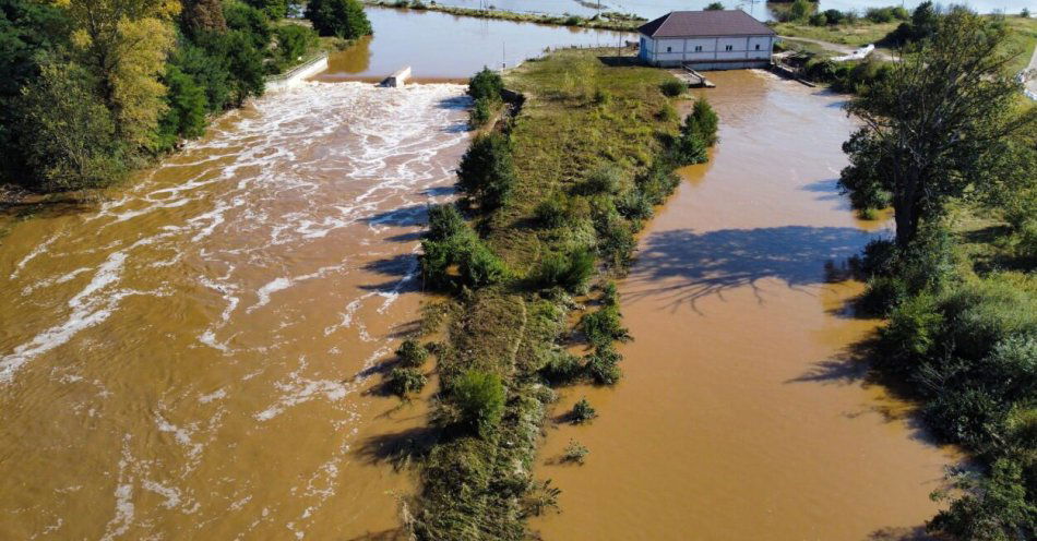 zdjęcie: Na przeciwdziałanie skutkom powodzi przeznaczono 2,1 mld zł / fot. PAP