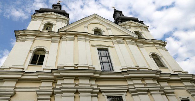Bp Zbigniew Zieliński nowym metropolitą poznańskim (krótka)