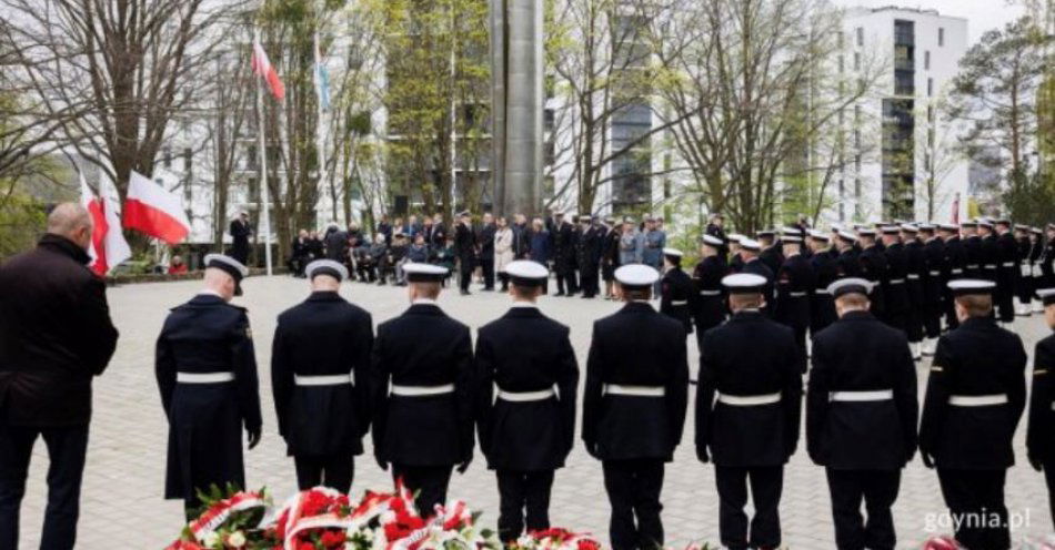 zdjęcie: Dzień Pamięci Ofiar Zbrodni Katyńskiej / fot. KMP w Gdyni