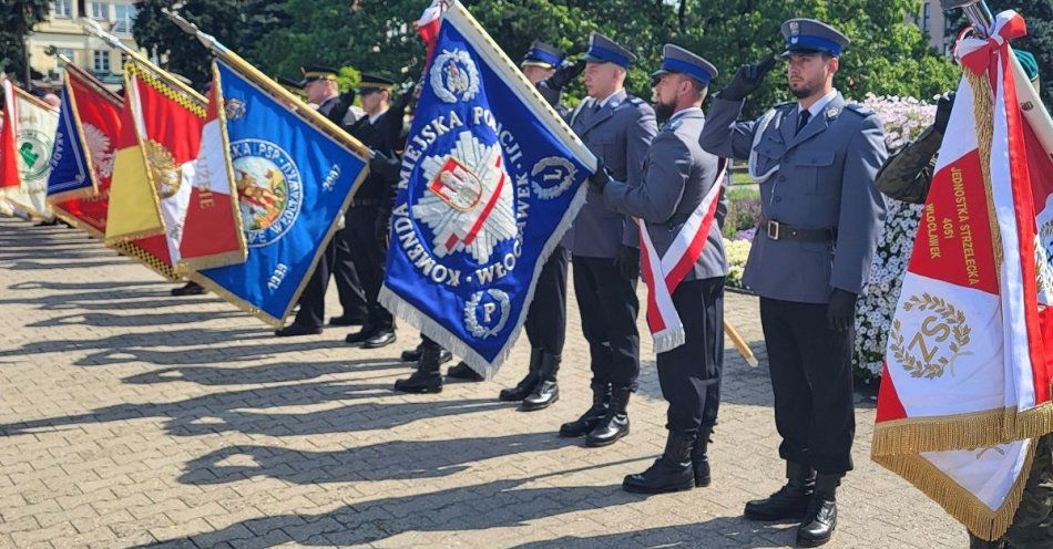 zdjęcie: Święto Wojska Polskiego i rocznica Cudu nad Wisłą z udziałem włocławskich policjantów / fot. KMP we Włocławku