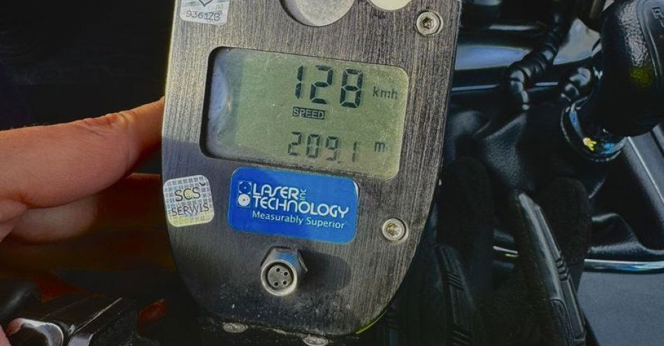 zdjęcie: Kierowca stracił prawo jazdy po jeździe 128 km/h / fot. KPP w Malborku