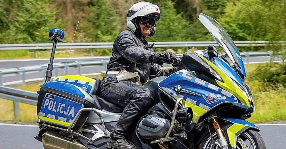 zdjęcie: Sukces jeleniogórskiego policjanta na ogólnopolskim konkursie Policjant Ruchu Drogowego / fot. KMP w Jeleniej Górze