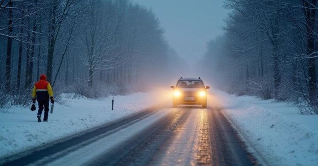 Śliskie drogi i wcześniejszy zmrok Apel policji o ostrożność