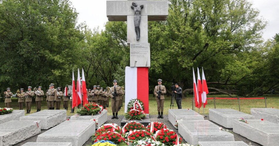zdjęcie: W Warszawie upamiętniono ofiary ludobójstwa dokonanego przez ukraińskich nacjonalistów na obywatelach II RP / fot. PAP