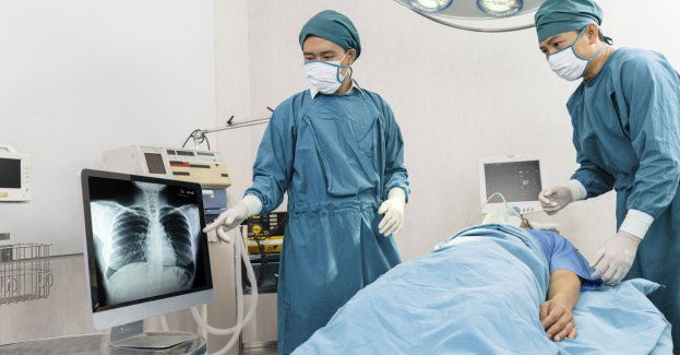 Lekarze przeprowadzili drugi w Polsce jednoczesny przeszczep płuc i wątroby