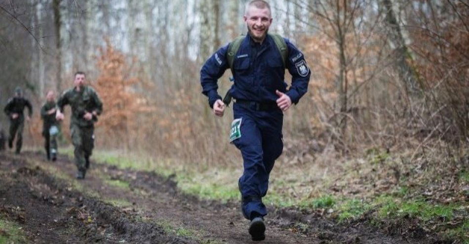 zdjęcie: Czy służbę w policji można pogodzić z pasją? On jest tego przykładem / fot. KMP w Piotrkowie Trybunalskim
