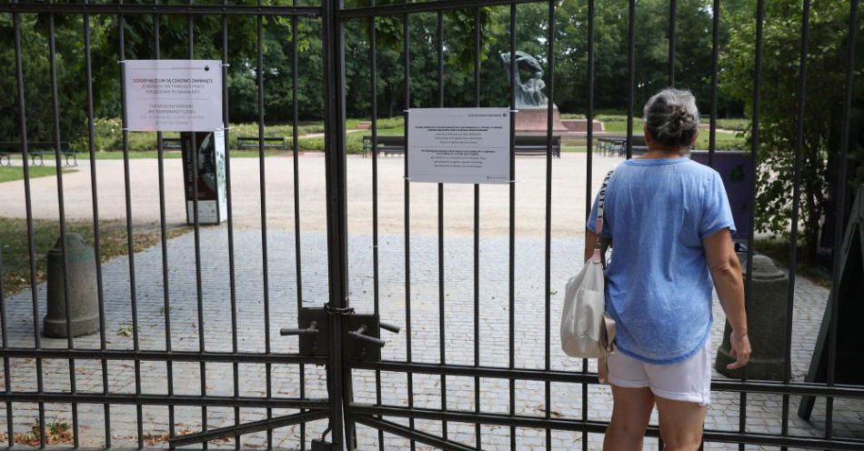 zdjęcie: Ogrody Łazienek Królewskich i park wilanowski zamknięte do odwołania / fot. PAP