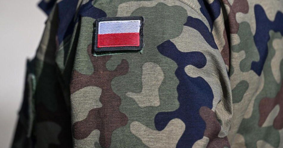 zdjęcie: Prezydent postanowił o przedłużeniu użycia polskiego kontyngentu w Bośni i Hercegowinie / Lipa, 01.10.2025. Otwarcie ośrodka szkoleniowego na potrzeby Sił Zbrojnych Ukrainy (Camp Jomsborg), 1 bm. na terenie Ośrodka Szkolenia Poligonowego Wojsk Lądowych Dęba - Lipa, 1 bm. Projekt realizowany jest w ramach międzynarodowej inicjatywy przez Siły Zbrojne Norwegii na terenie Polski jako „państwa - gospodarza”. (dd/awol) PAP/Darek Delmanowicz