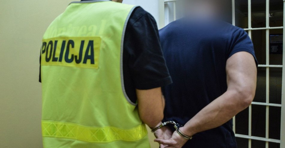 zdjęcie: Poszukiwany 33-latek zatrzymany w Stegnie po alkoholu i narkotykach / fot. KPP w Nowym Dworze Gdańskim