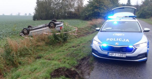 Samochód, promile...i jazda zakończona dachowaniem