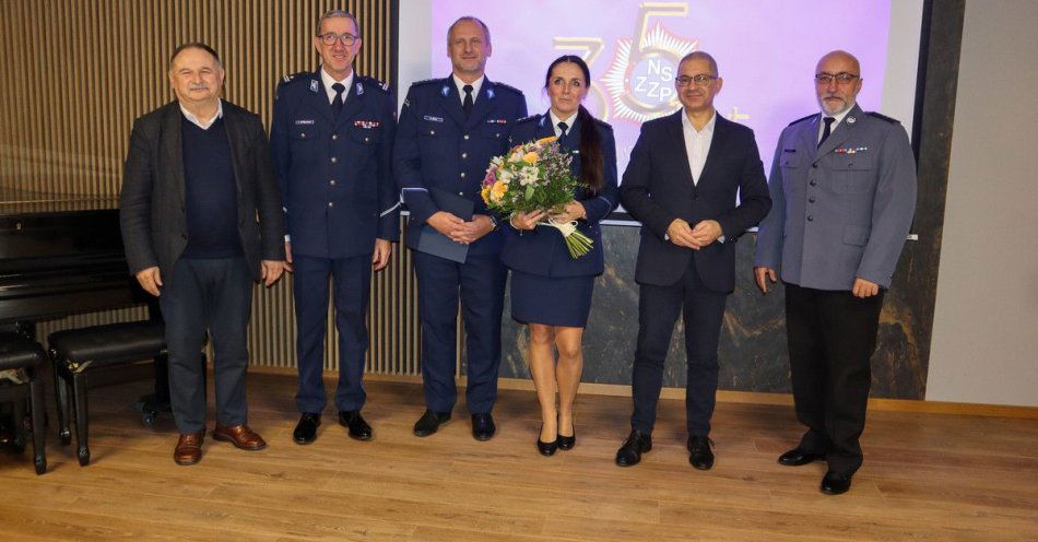 zdjęcie: 35 lat NSZZ Policjantów w Wielkopolsce uczczone w Środzie / fot. KPP Środa Wielkopolska
