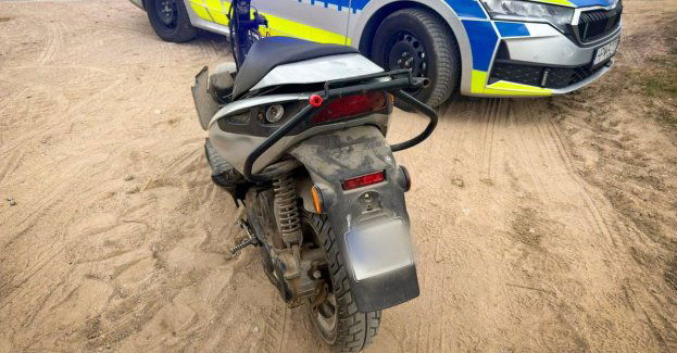 15 latek jechał bez kasku niesprawnym motorowerem i bez uprawnień