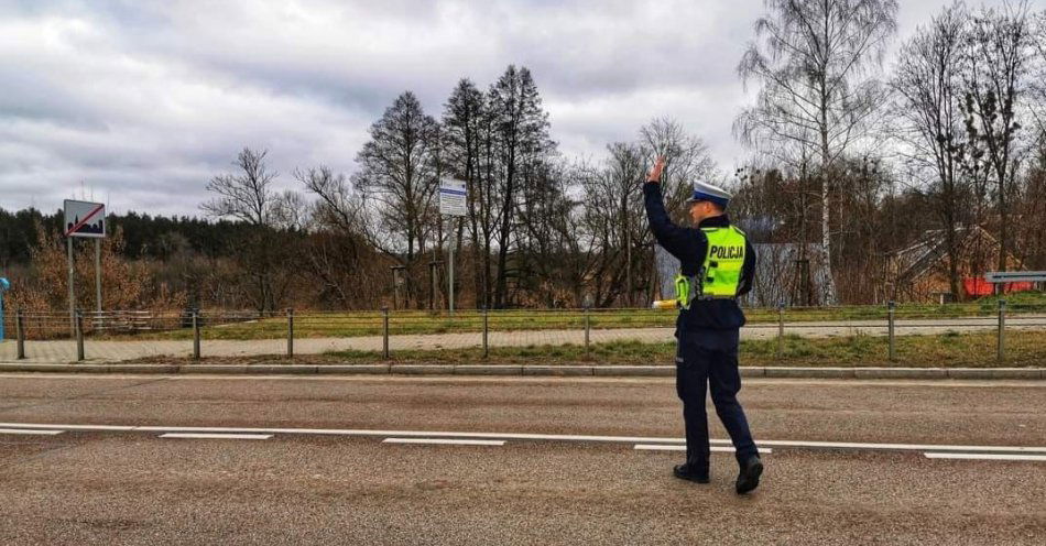 zdjęcie: Za szybko w Nowogrodzie / fot. KMP Łomża