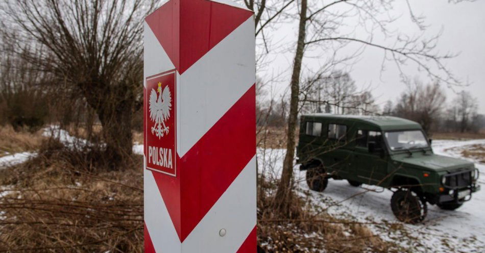 zdjęcie: 30 cudzoziemców próbowało w piątek przedostać się z Białorusi do Polski / fot. PAP