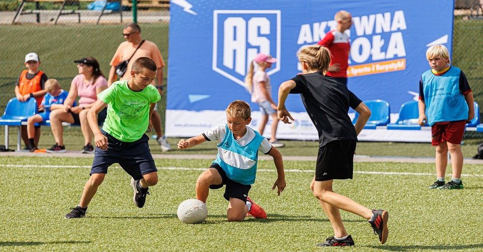 zdjęcie: Nowe zajęcia sportowe w ramach programu Aktywna Szkoła - budżet do dyspozycji szkół czeka / Fundacja Orły Sportu (1)