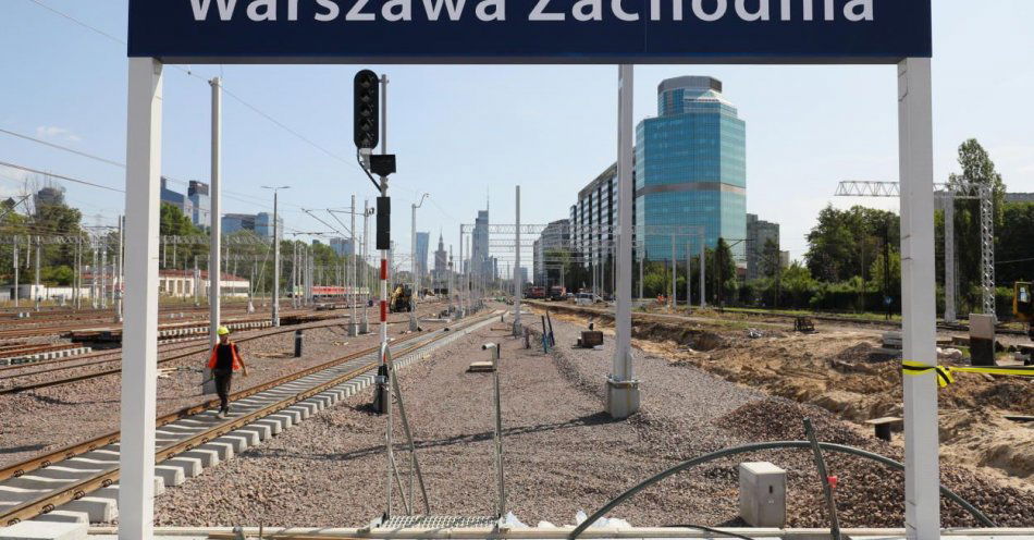 zdjęcie: Mężczyzna został porażony prądem na dworcu Warszawa Zachodnia / fot. PAP