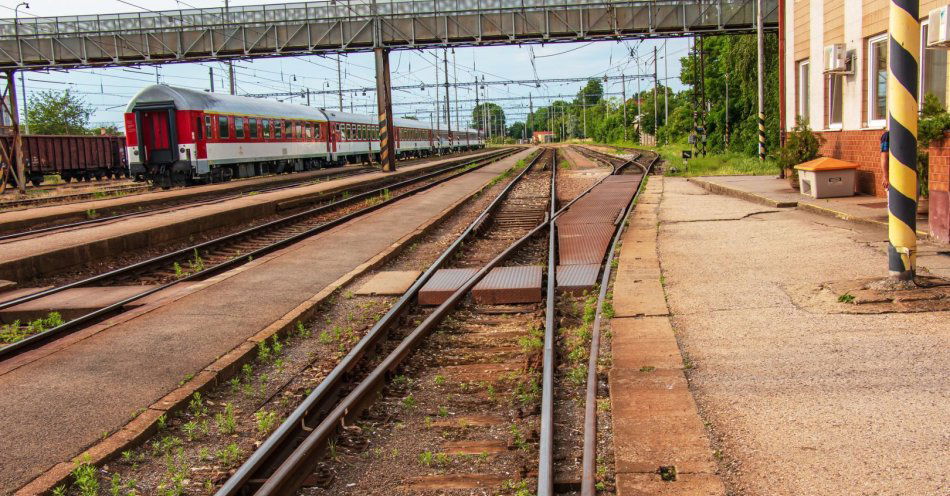 zdjęcie: Trasa kolejowa Maksymilianowo - Wierzchucin zostanie zmodernizowana / v13088574