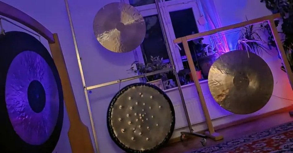 zdjęcie: Noc Gongów - Całonocna kąpiel w dźwięku Doświadcz Magii Dźwięku i Głębokiej Transformacji / kupbilecik24.pl / Noc Gongów - Całonocna kąpiel w dźwięku Doświadcz Magii Dźwięku i Głębokiej Transformacji