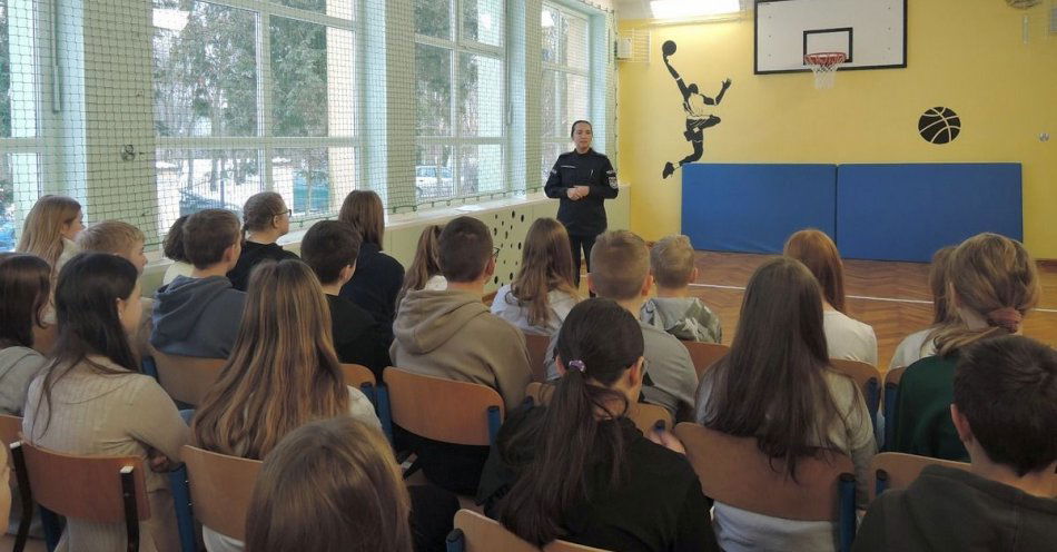 zdjęcie: By zimowy wypoczynek był bezpieczny / fot. KPP w Radziejowie
