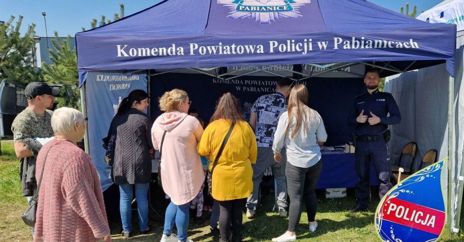 zdjęcie: Święto wody z pabianicką policją / fot. KPP w Pabianicach